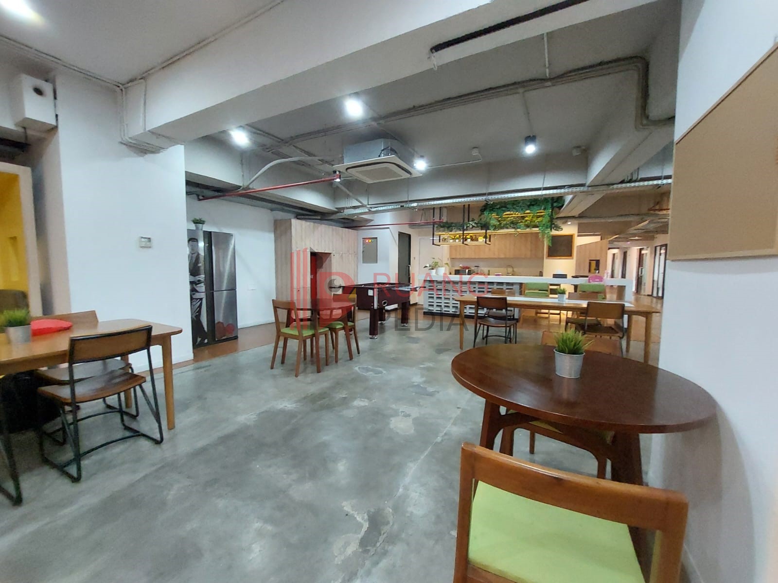 Kantor Kerja Bersama (Coworking Space) PIK Avenue