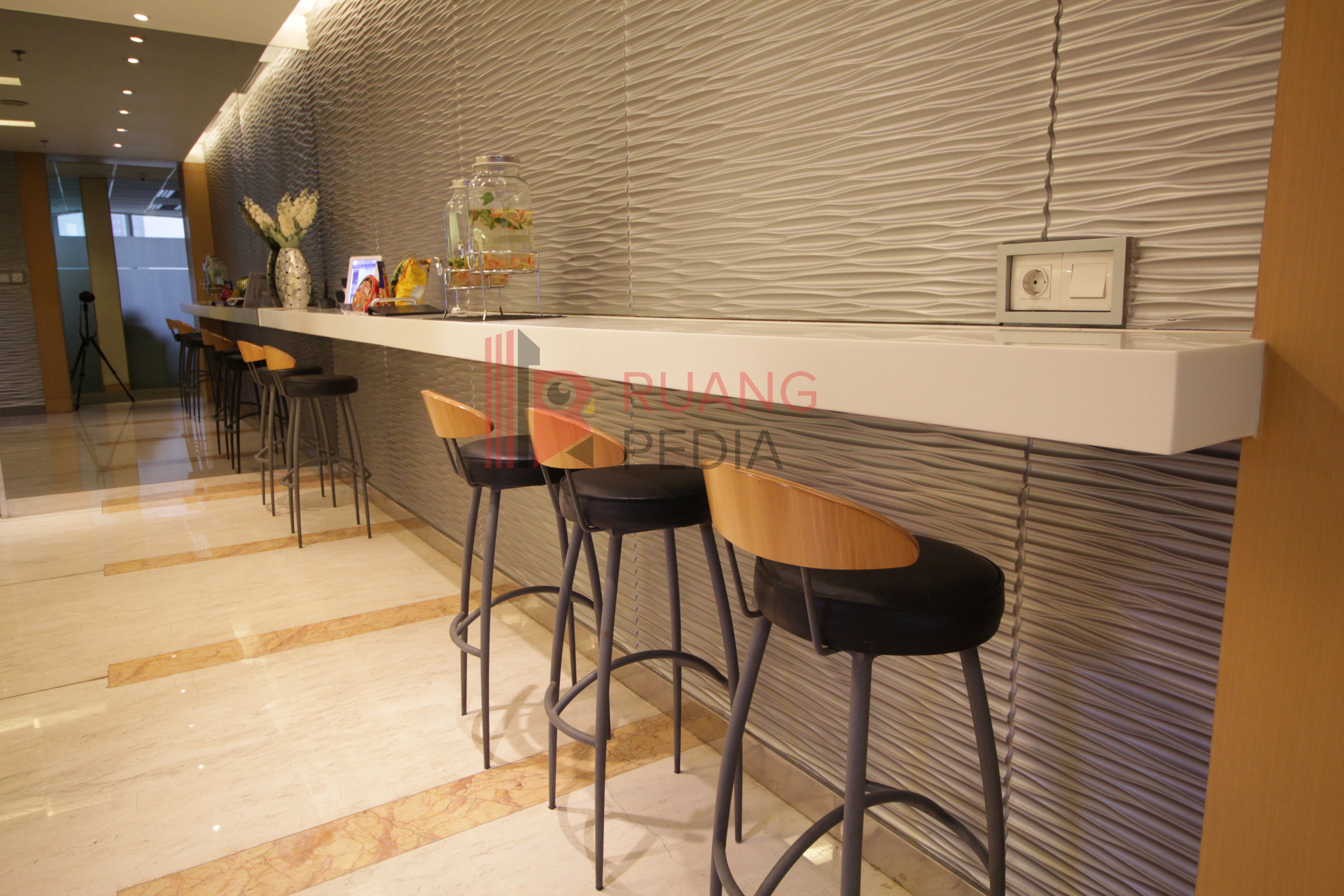 Ruang Kantor (Service Office) Wisma GKBI No View Room - 4 Pax